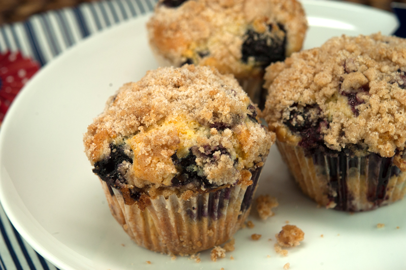 Lemon Blueberry Muffins with Streusel Topping | afoodieaffair.com