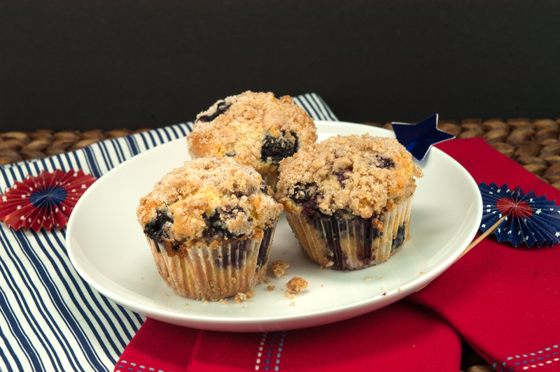 Lemon Blueberry Muffins with Streusel Topping | afoodieaffair.com