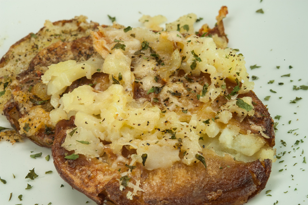 Garlic Smashed Potatoes | afoodieaffair.com