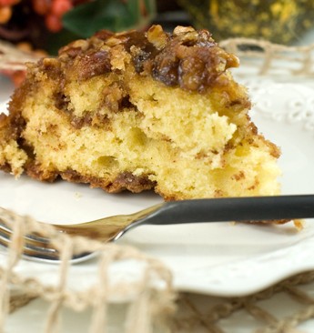 Cinnamon Roll Coffee Cake | afoodieaffair.com