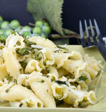 Pasta Aglio Olio with Broccoli Rabe | afoodieaffair.com