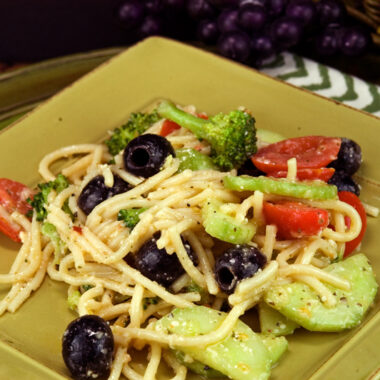 Italian Spaghetti Salad | afoodieaffair.com
